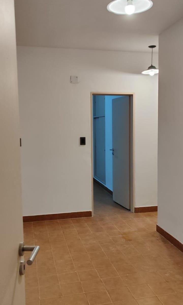 Dpto de 4 Dorm. - Oportunidad! Remodelado - con Titulo! 4