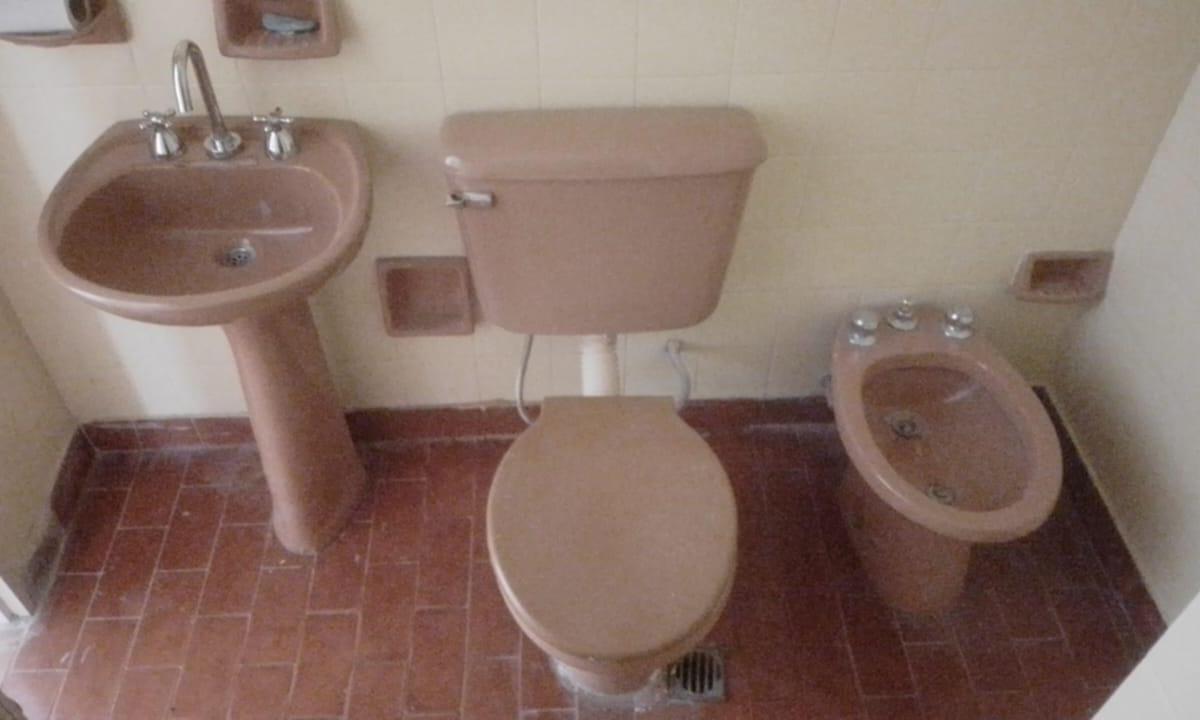 Dpto de 4 Dorm. - Oportunidad! Remodelado - con Titulo! 2