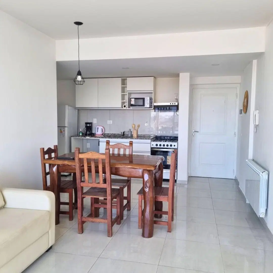DEPARTAMENTO EN ALQUILER 4
