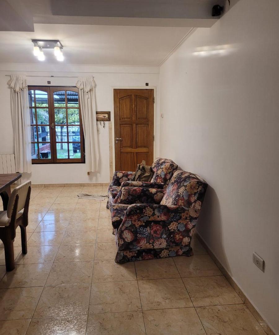 Foto de ALQUILER EXCELENTE TRIPLEX Zona Cumelen, imagen 5