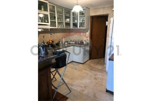 Hermoso Departamento de Categoría con Amplios Ambientes. 1