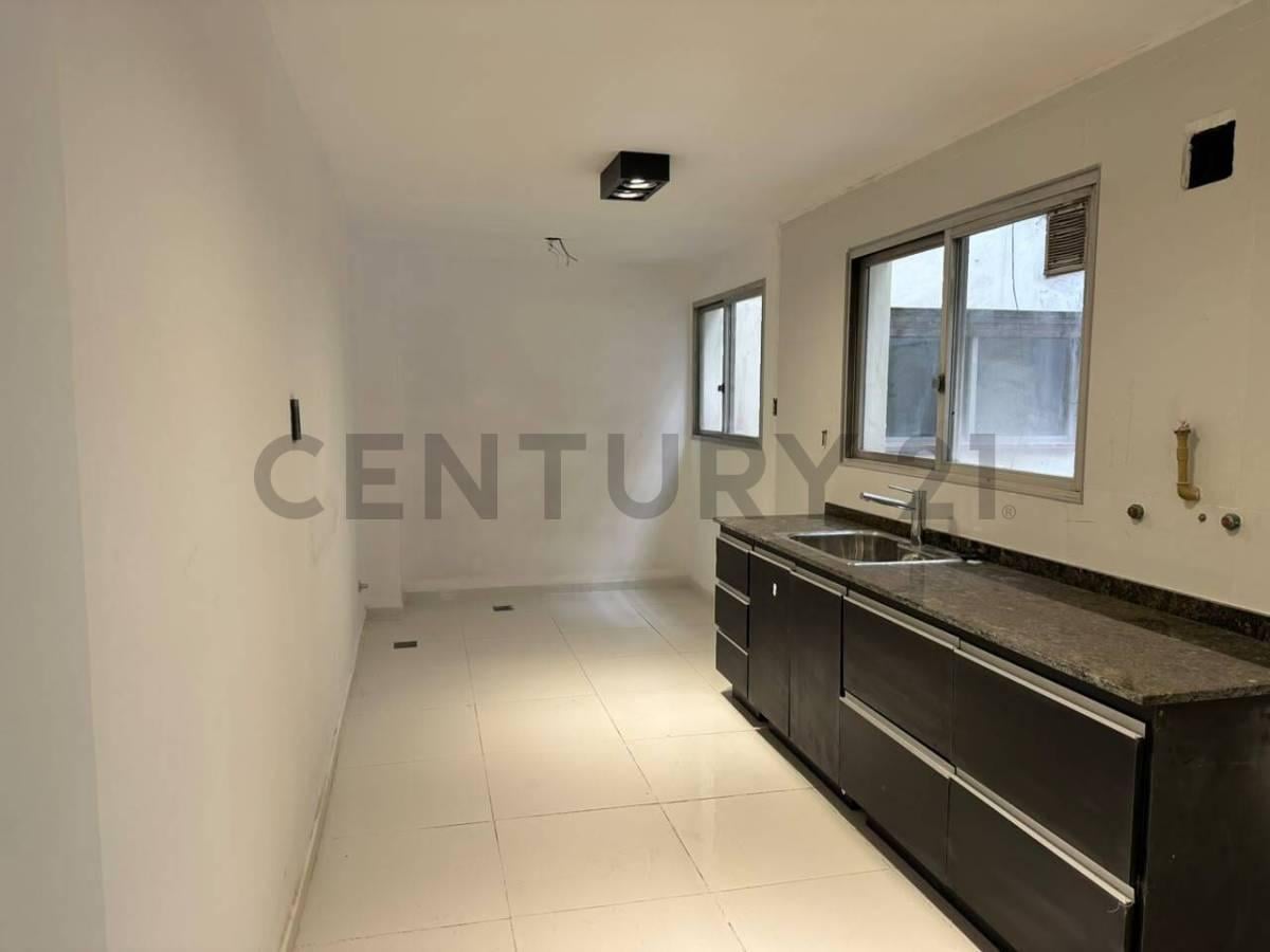 Foto de VENTA DEPARTAMENTO PATRICIAS MENDOCINAS Y ESPEJO, imagen 1