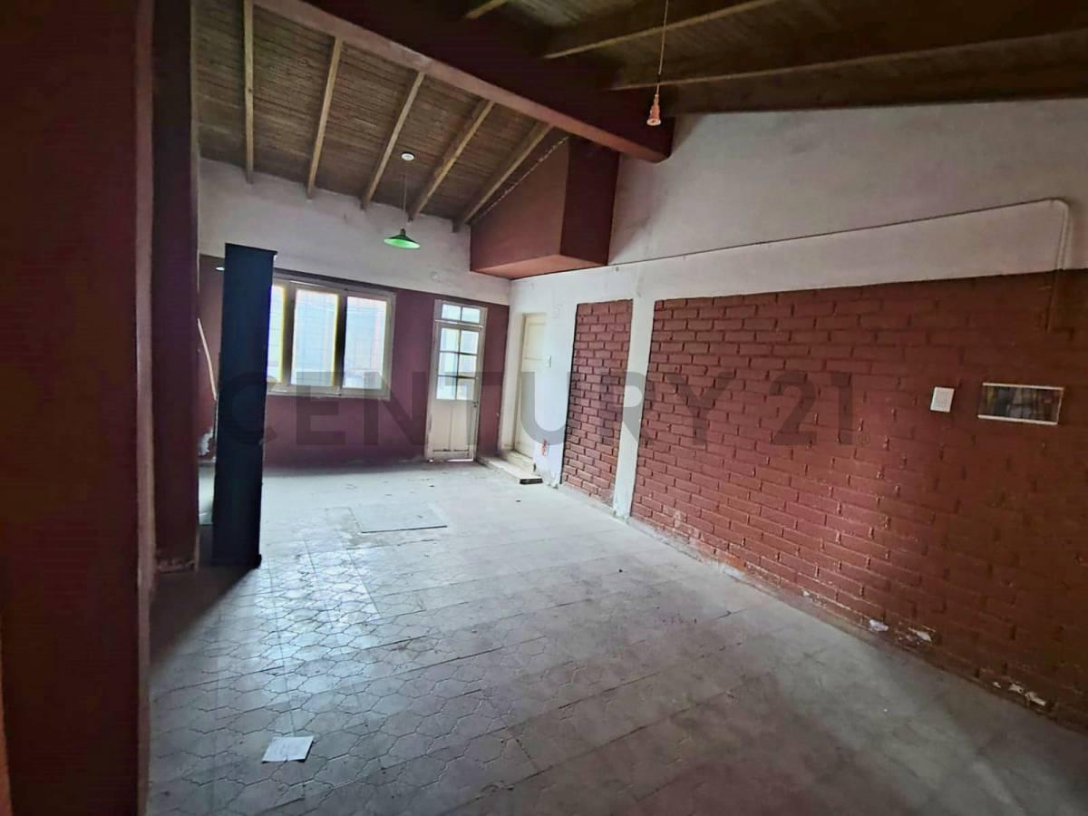Foto de VENTA - CASA PARA RECICLAR CALLE SAN MIGUEL DE LAS HERAS, imagen 1