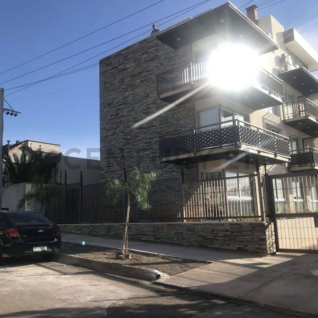 Foto de <p>DEPARTAMENTO A LA VENTA FRENTE AL DALVIAN</p><p>Departamento de, imagen 2
