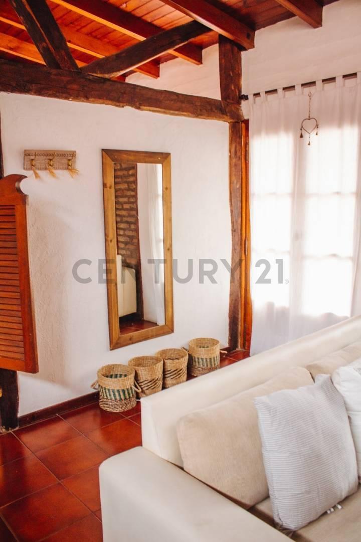 Foto de Venta de Departamento en centro de Mendoza a pasos de Calle Aristides., imagen 2