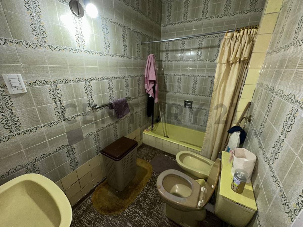 Foto de Casa de 3 Dormitorios y calefaccion central – A 2 Cuadra de la Sexta, imagen 3