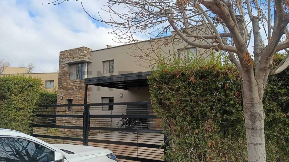 Foto de CASA EN BARRIO PRIVADO LA CAPILLA, imagen 1