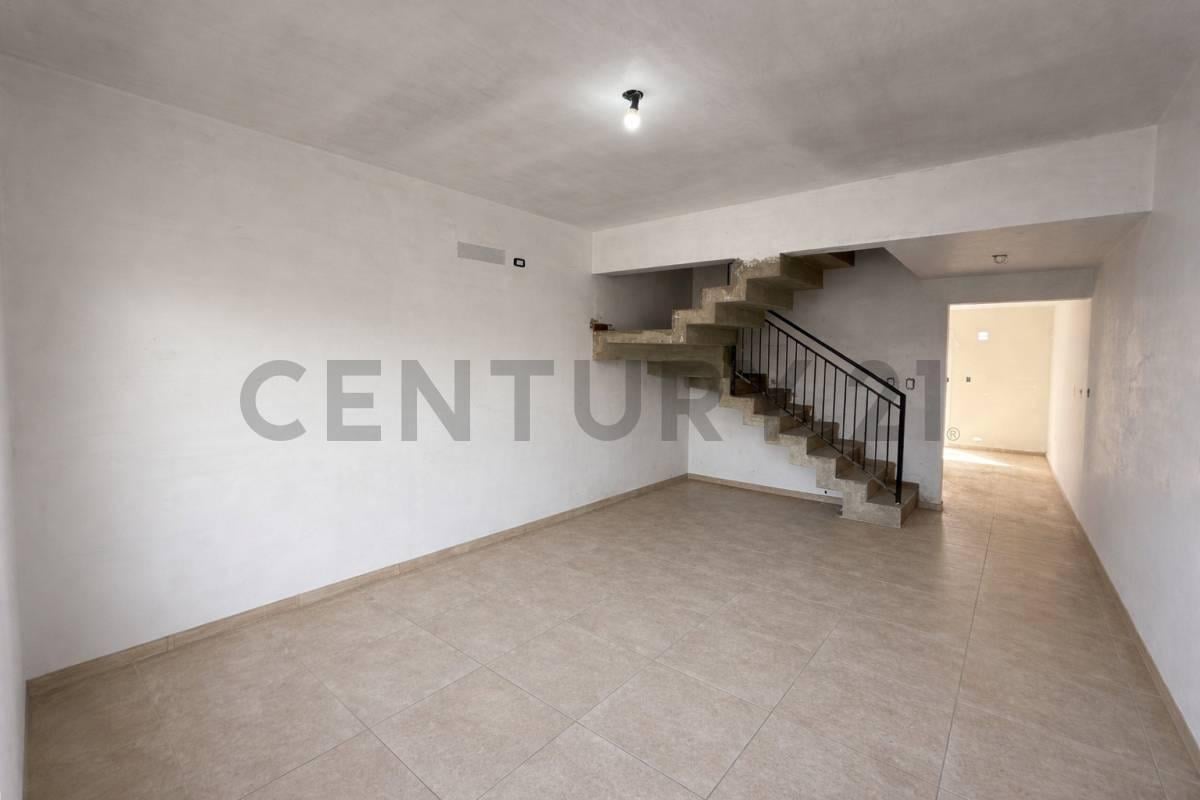 Foto de Duplex a Estrenar de 2 Dormitorios y 2 Baños, a cuadras del alto maipu, imagen 2