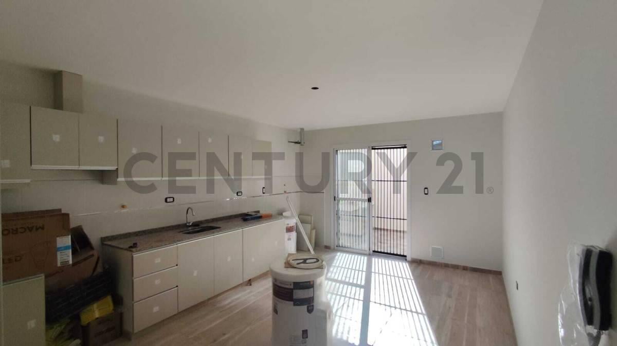 Foto de Duplex a Estrenar de 2 Dormitorios y 2 Baños, a cuadras del alto maipu, imagen 5