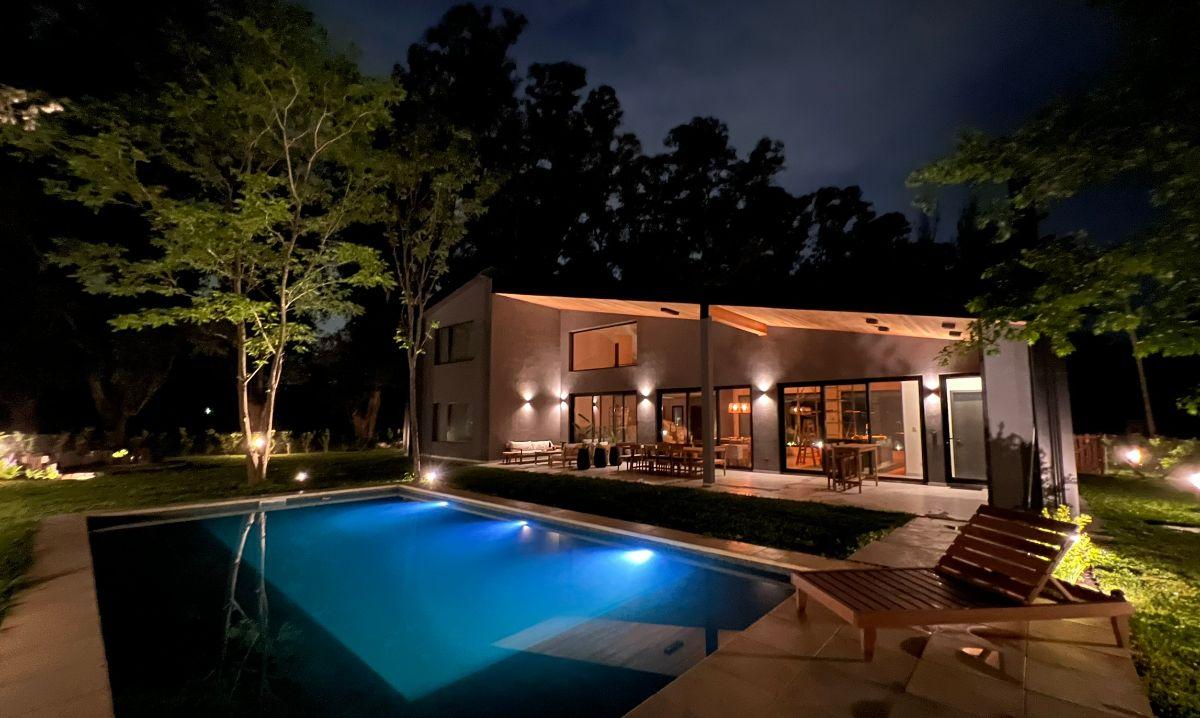 Exclusiva casa con piscina en country Tessalia Casa Polo