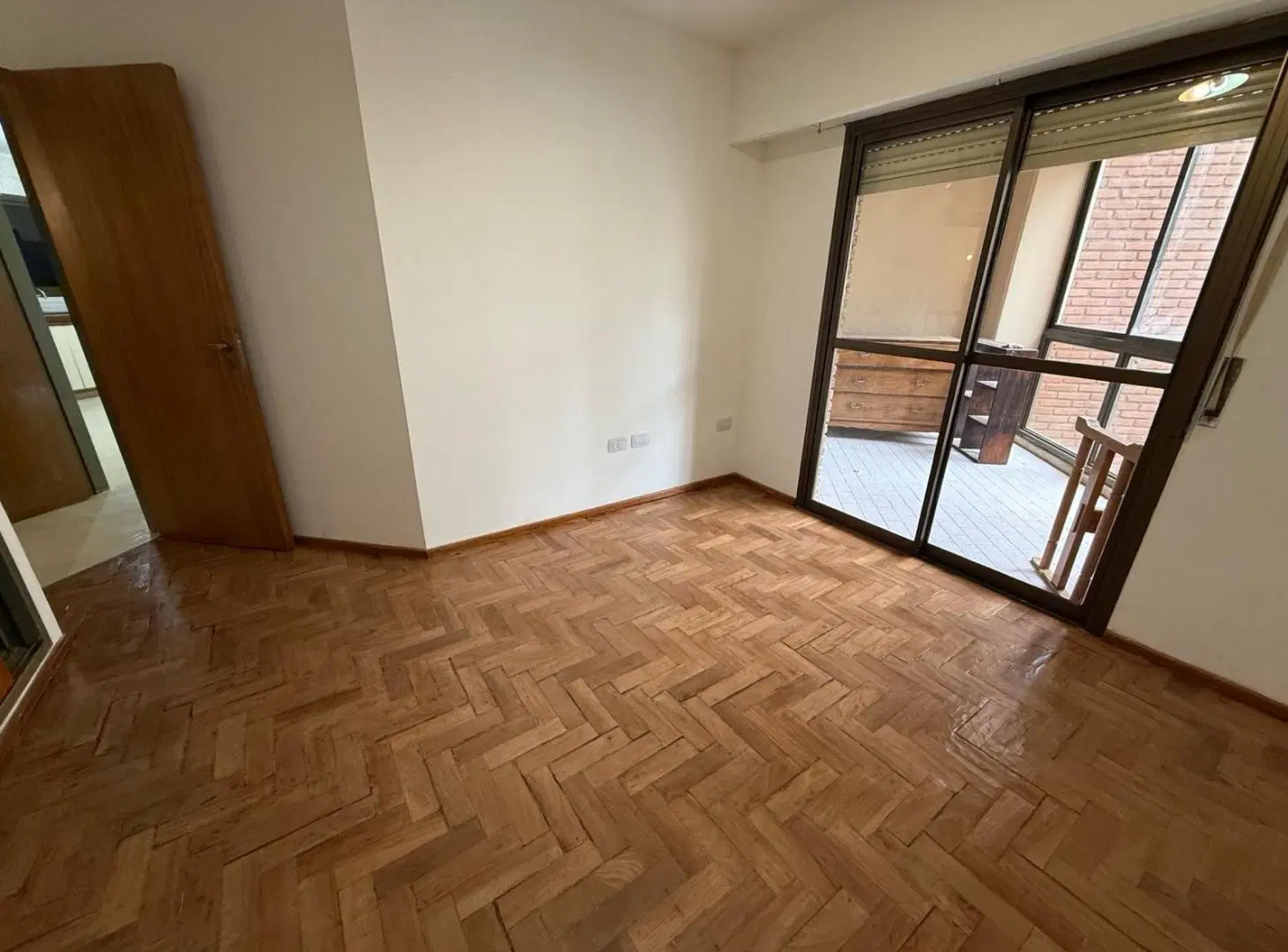 Departamento de 1 Dormitorio con Amplio Balcón Cerrado – Excelente Ubicación 2