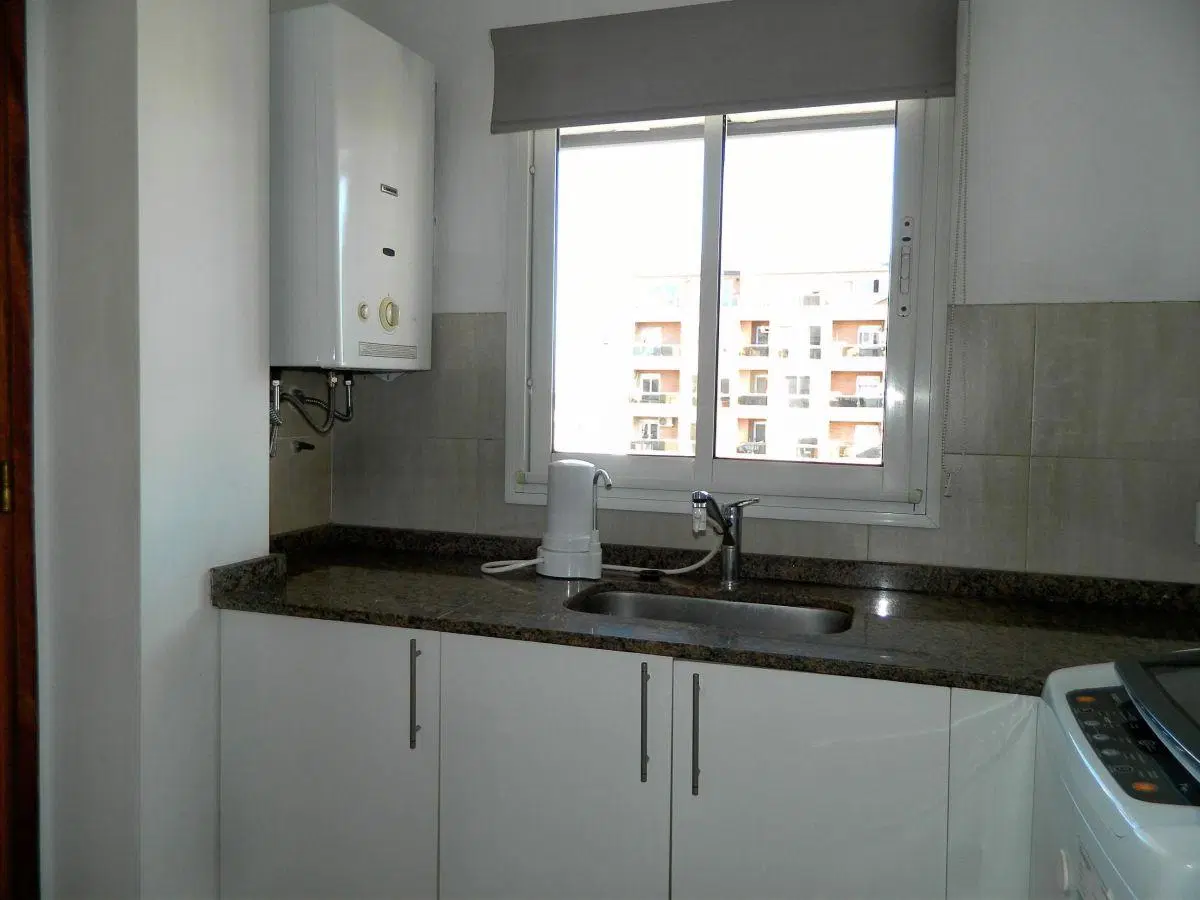 Depto.-Categoría-SEMI AMOBLADO- 2 Dormitorios-COCHERA y Balcón AMENITIES – Cañada y F. Rivera 5