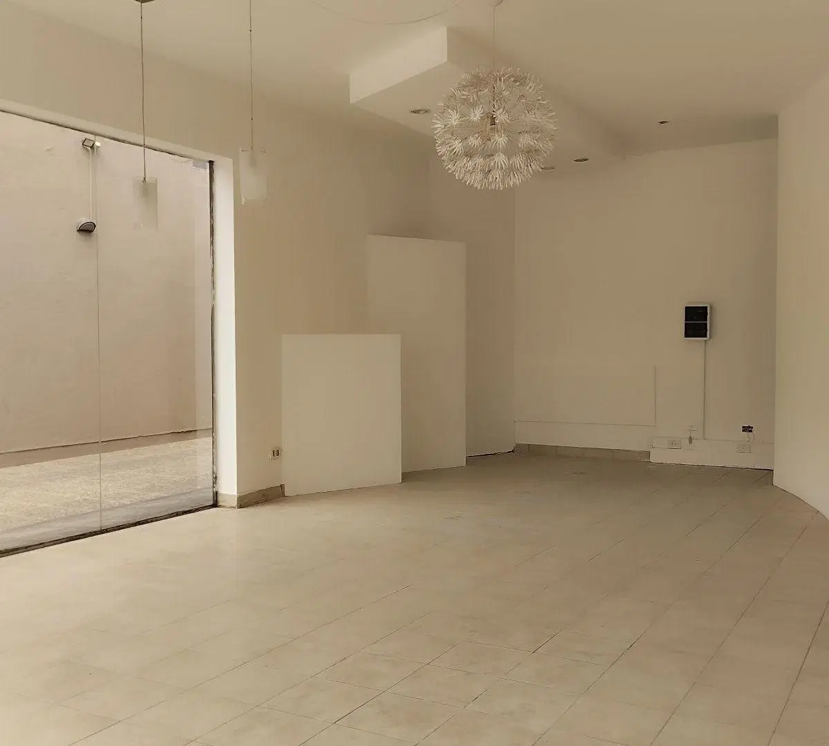 Local Rafael Nuñez 5741, EXCELENTE UBICACION-ZONA COMERCIAL 1