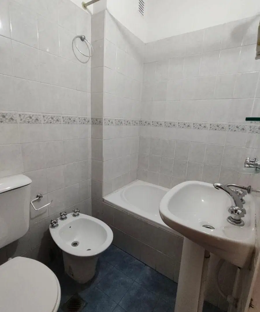 3 Habit,3 balcones, 2 baños-San Lorenzo 284-Nva Cba. 3
