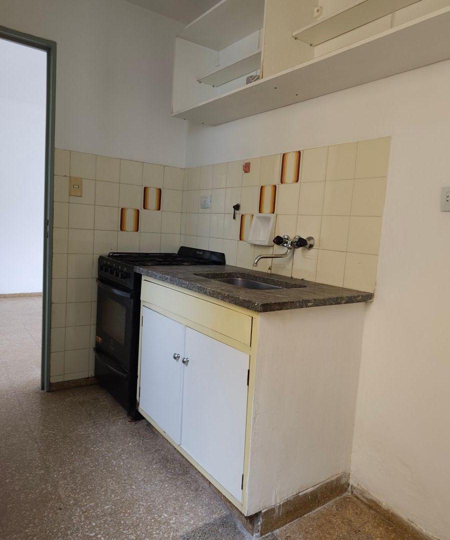 Foto de ALQUILER 2 DORMITORIOS EN CENTRO – MAIPÚ 370 (8° PISO AL FRENTE C/, imagen 4
