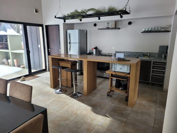 Moderna Casa del Bosque en Barrio Cerrado 5