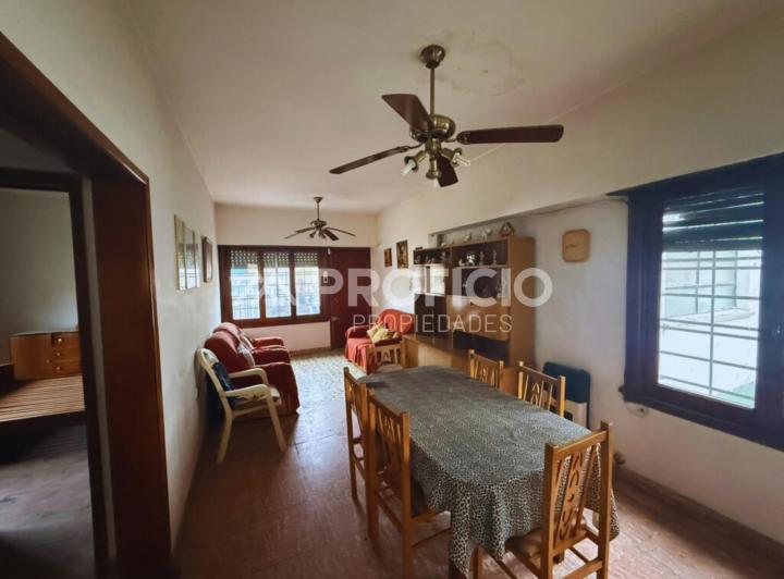 Casa en Berazategui 4