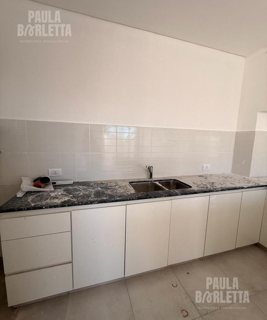 Foto de Departamento de un dormitorio con terraza propia en venta, Castelli, imagen 3