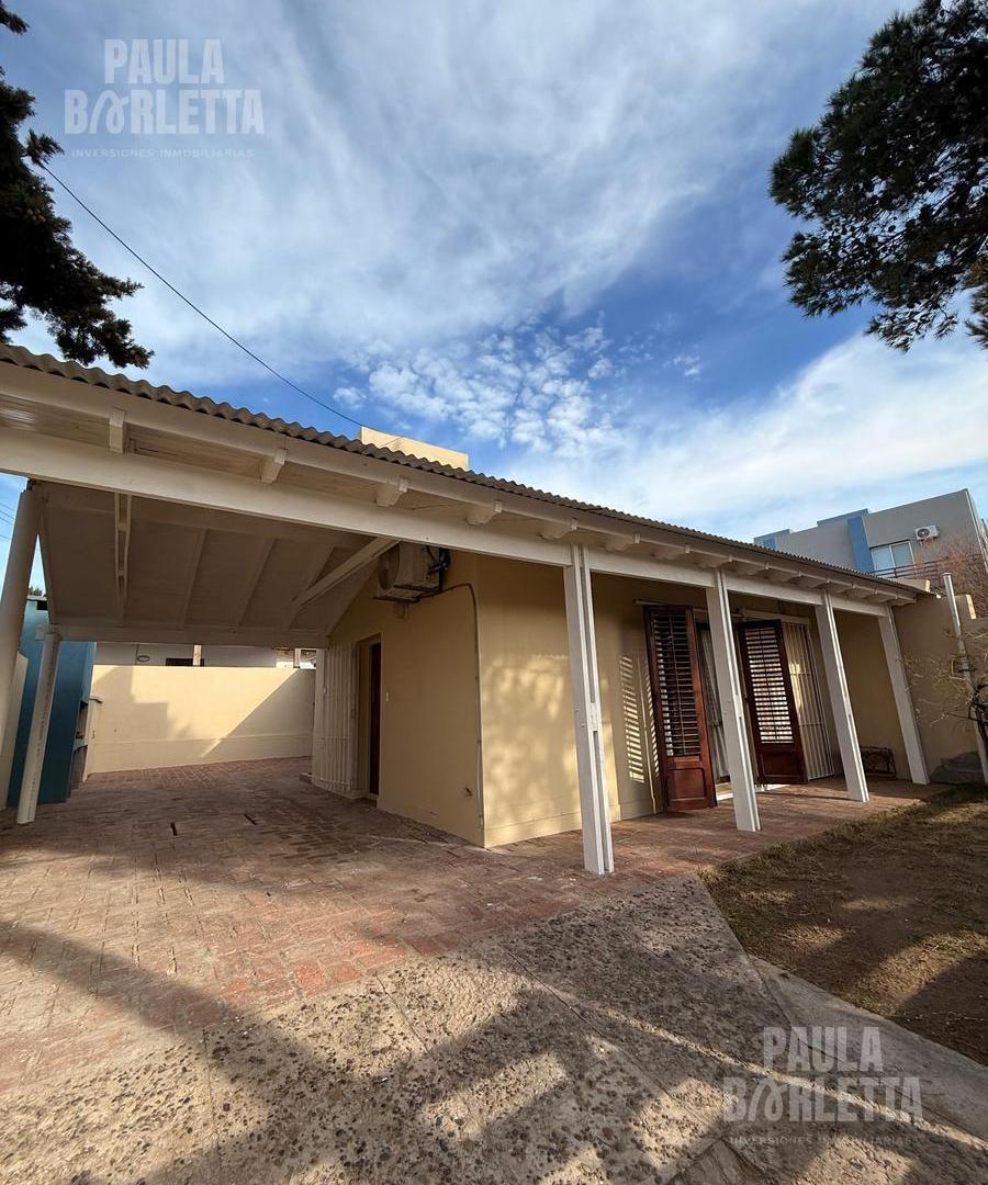 Foto de Casa en venta , Monte Hermos, a mts del Mar., imagen 2