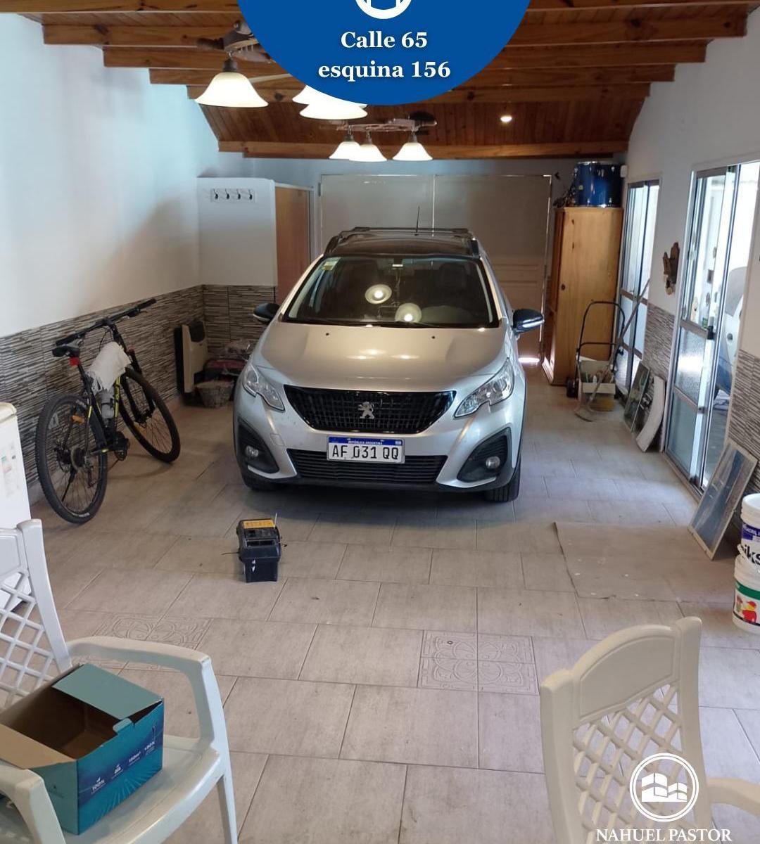 Foto de Venta Casa, 4 dormitorios, pileta, Los Hornos, imagen 3