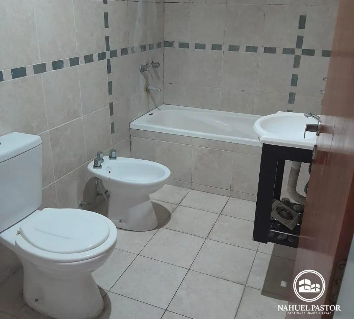 Alquiler Departamento 1 dormitorio con doble balcón, Casco Urbano de La Plata 3