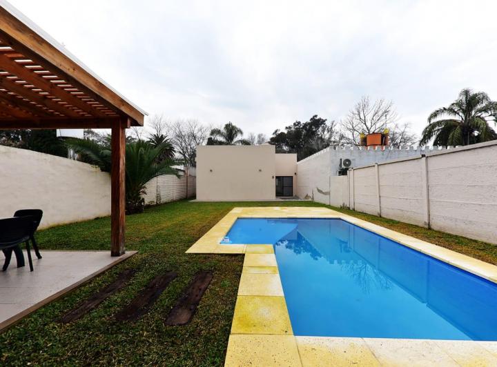ALQUILER - CASA 3 AMBIENTES - PISCINA - QUINCHO - JARDIN – LELOIR 2