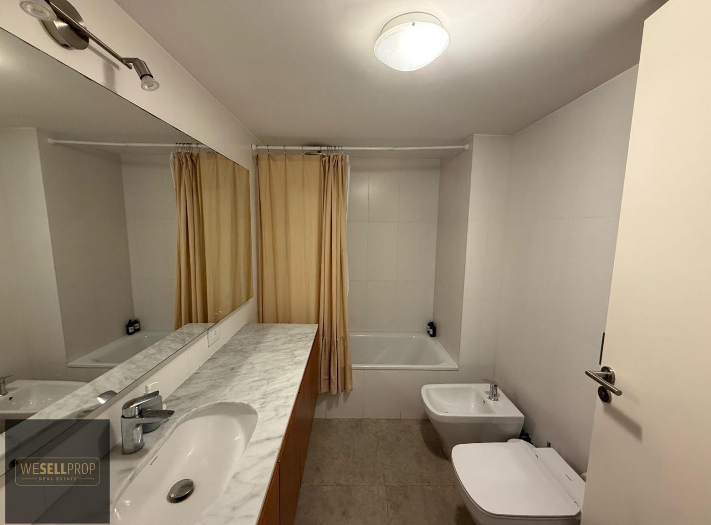 Foto de Alquiler de amplio loft con balcón y vistas al palacio paz - Retiro, imagen 4