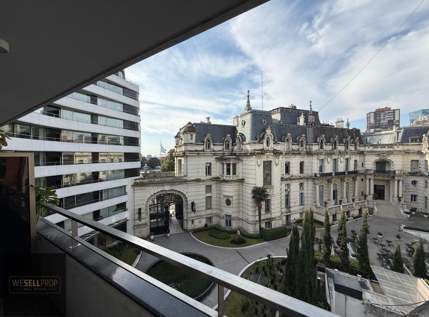 Foto de Alquiler de amplio loft con balcón y vistas al palacio paz - Retiro, imagen 2