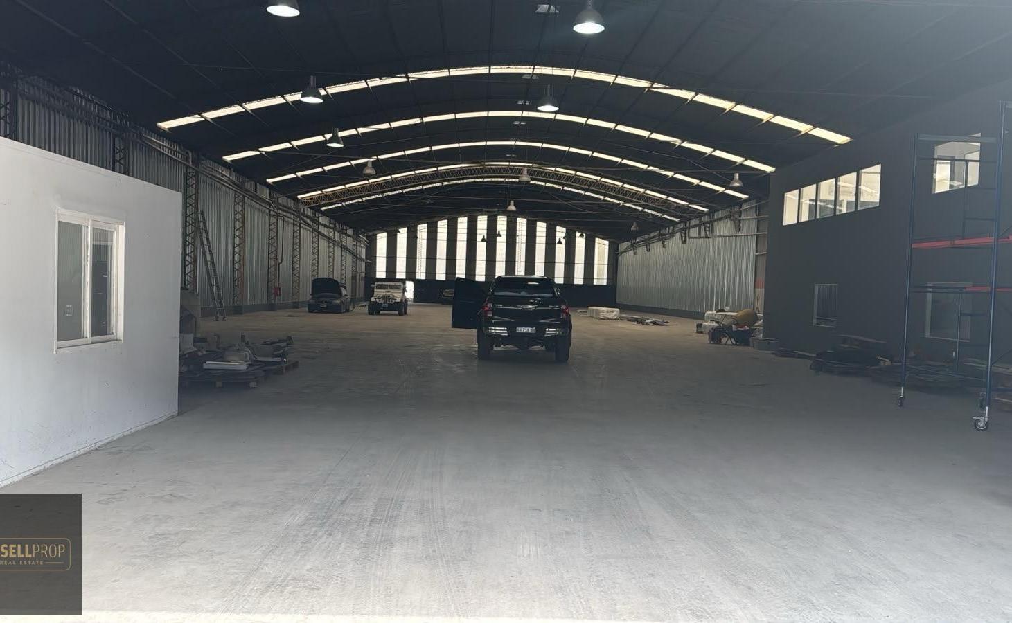 Foto de Alquiler de Nave Industrial con oficinas sobre acceso oeste - Moreno, imagen 2