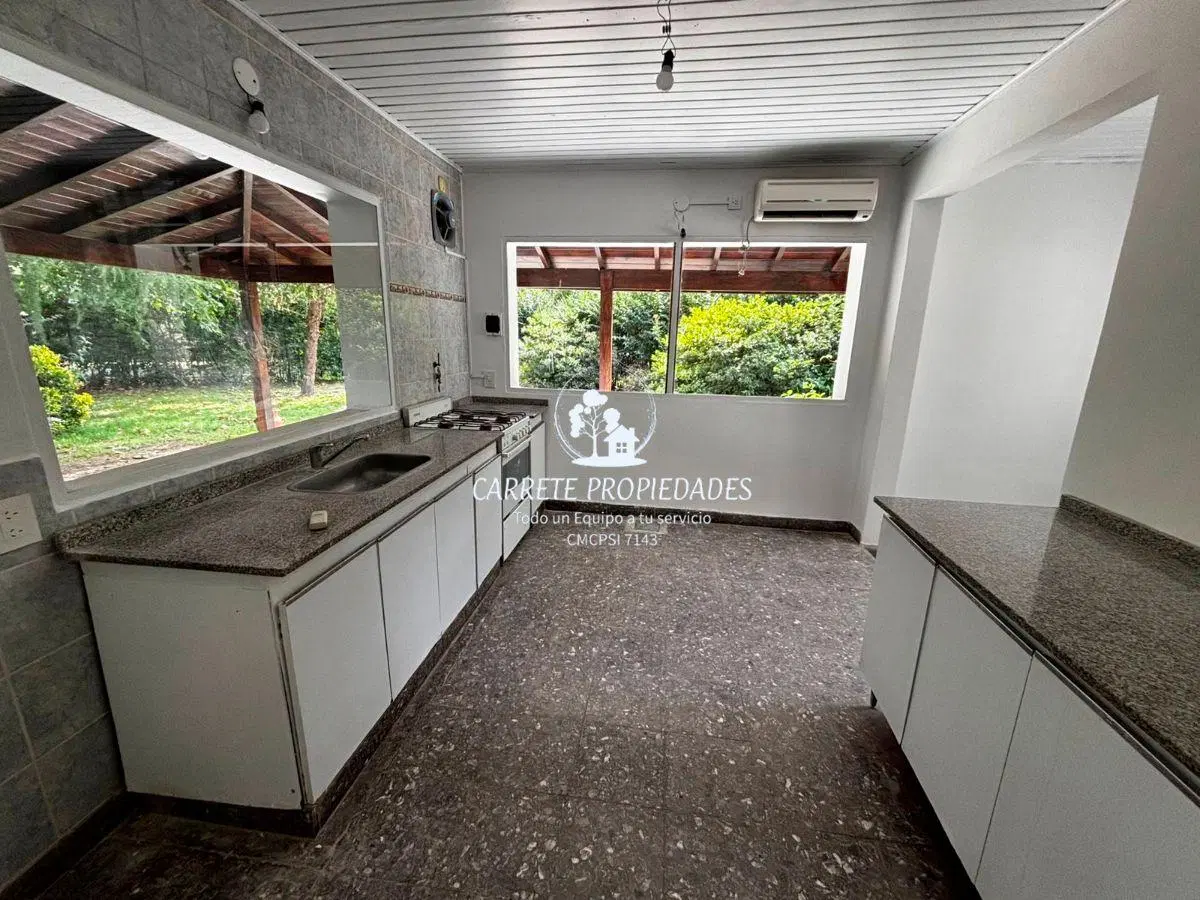 Casa en Venta de 3 ambientes. Lote Central. Mapuche C.C 2