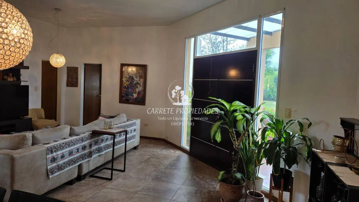 Casa en venta de 5 ambientes en incireíble lote en esquina y pileta. Barrio El Recodo. Pilar. 5