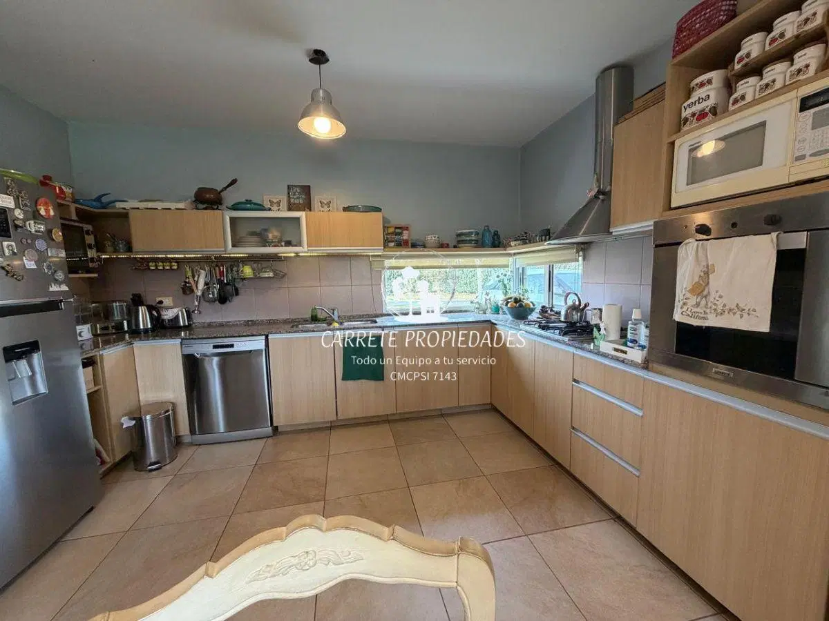 Casa en venta de 5 ambientes en incireíble lote en esquina y pileta. Barrio El Recodo. Pilar. 5