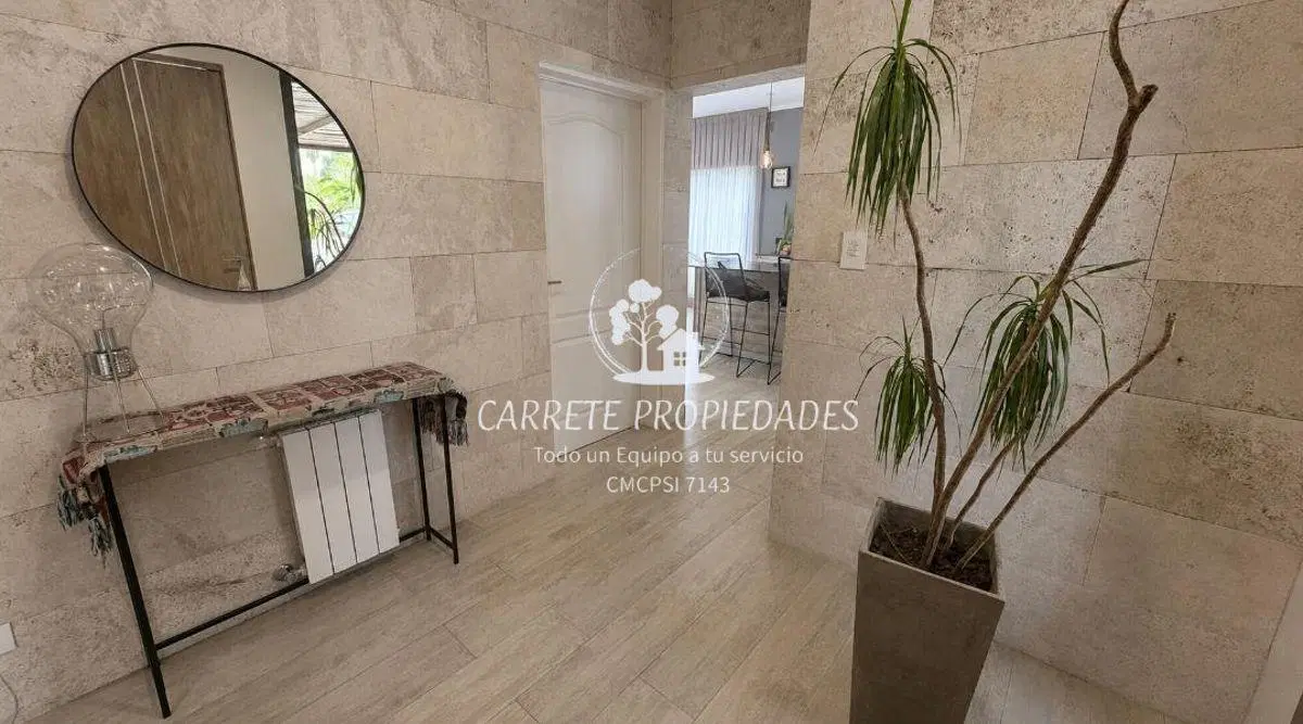 Casa en Venta de 5 ambientes y pileta fondo a verde. Barrio Santa Lucía. Pilar del Este 3