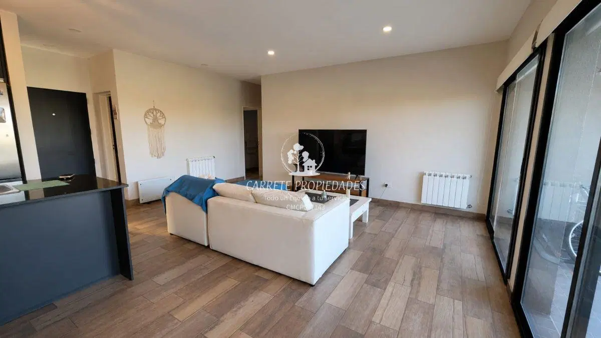 Casa en Venta de 4 ambientes, lote Central con fondo a verde y Pileta. barrio Santa Elena. Pilar 4