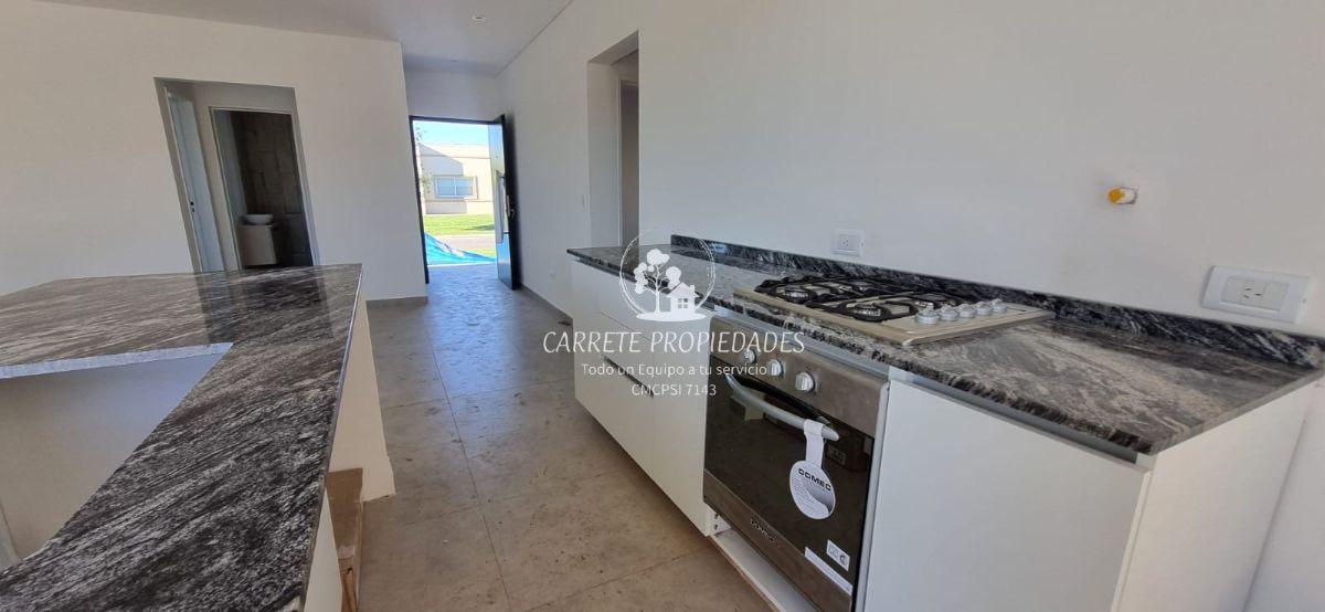 Foto de Casa moderna de 5 ambientes en Venta. Barrio Santa Lucia. Pilar, imagen 2