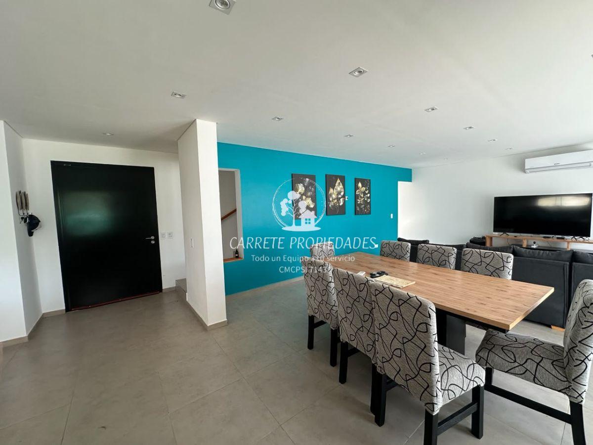 Foto de Casa en Venta de 4 ambientes AMOBLADA con Pileta. Barrio Santa Elena, imagen 3