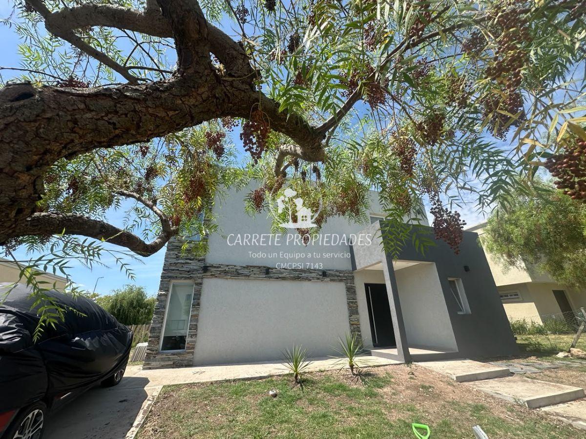 Casa en Venta de 4 ambientes AMOBLADA con Pileta. Barrio Santa Elena. Pilar.
