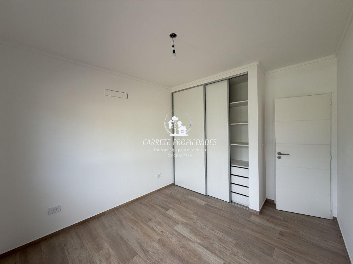 Foto de Casa Moderna de 4 ambientes y pileta en venta. Barrio San Ramón. Pilar, imagen 4
