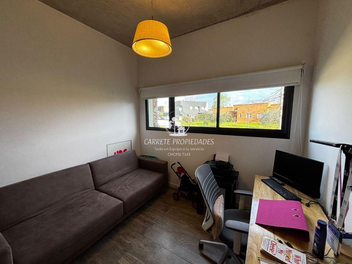 Foto de Casa Moderna de 5 ambientes y Dependencia en Alquiler con pileta. Haras, imagen 5