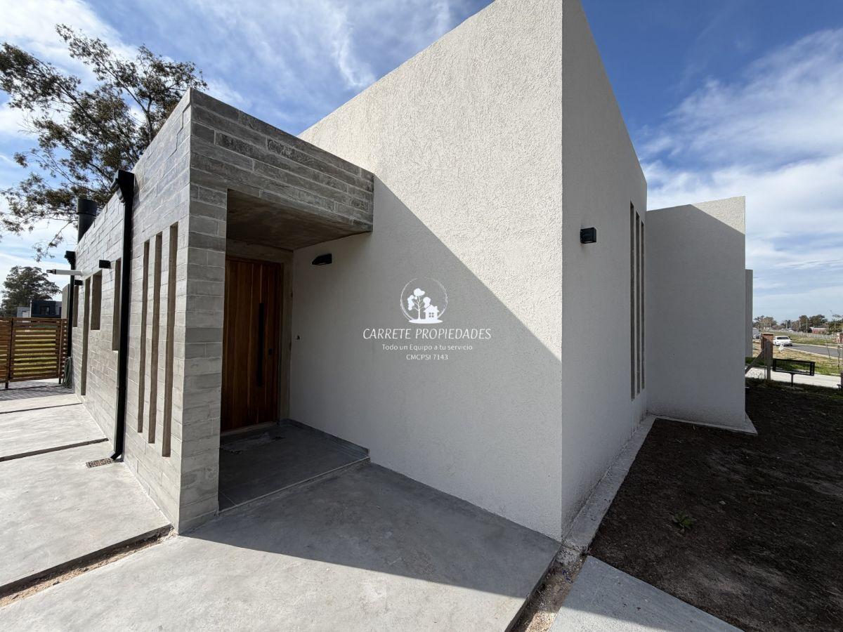 Foto de OPORTUNIDAD!. Casa estilo Moderno en venta. Barrio Santa Sofia. Pilar, imagen 3