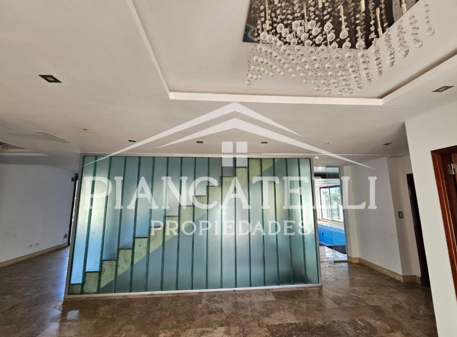 Foto de CASA EN VENTA CON 8 AMBIENTES, EN TERRAVISTA, imagen 5