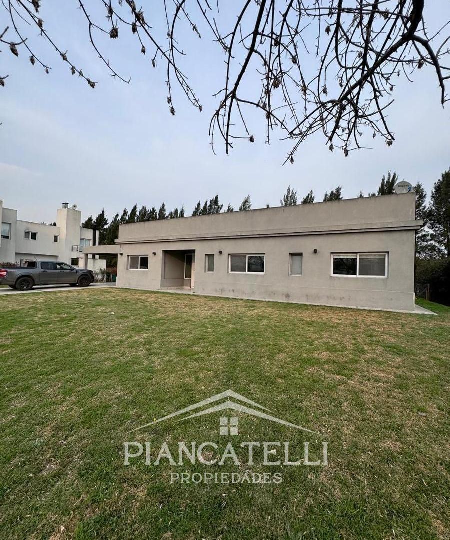 Casa de 4 ambientes en Alquiler o Venta en Terravista