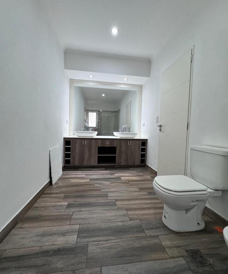 Foto de Casa en Alquiler o Venta de 4 ambientes en Terravista, imagen 5