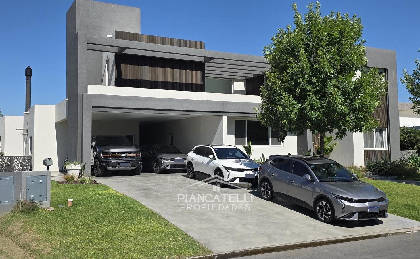 Foto de Casa en venta con 7 ambientes en suite en Terravista, imagen 1