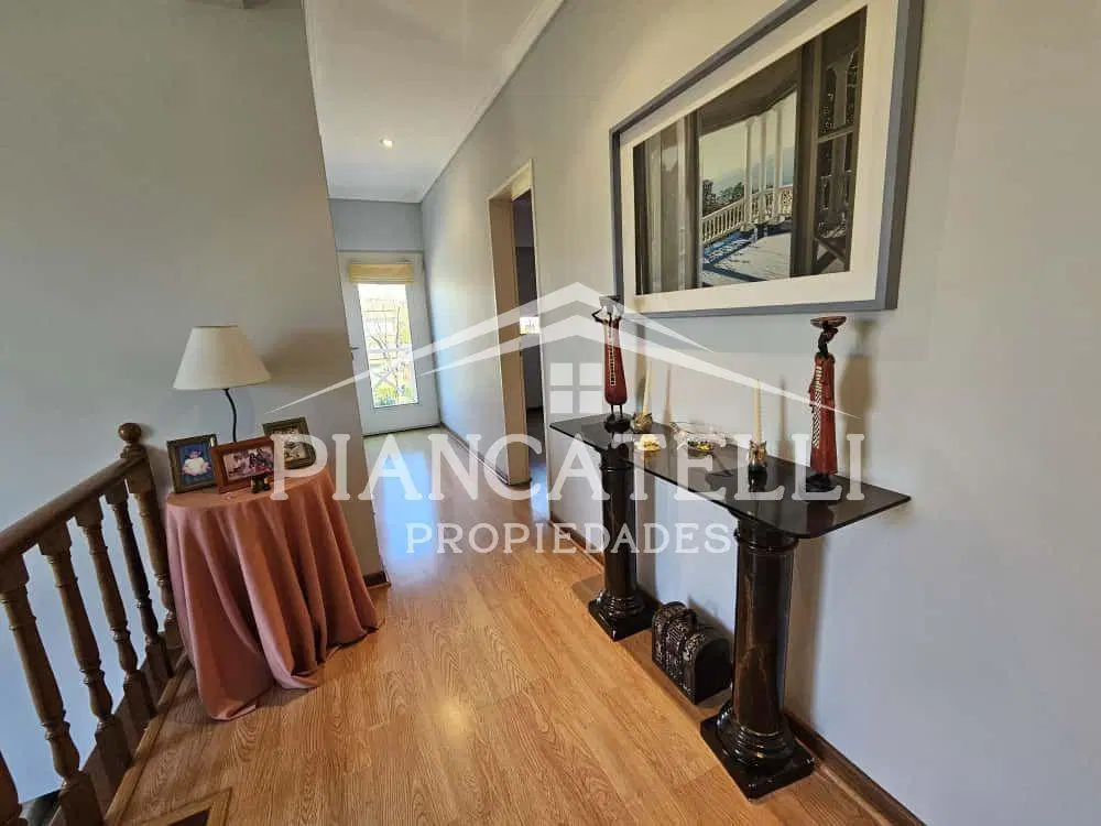Casa en Venta con 4 ambientes en Barrio Cerrado Haras María Eugenia 5