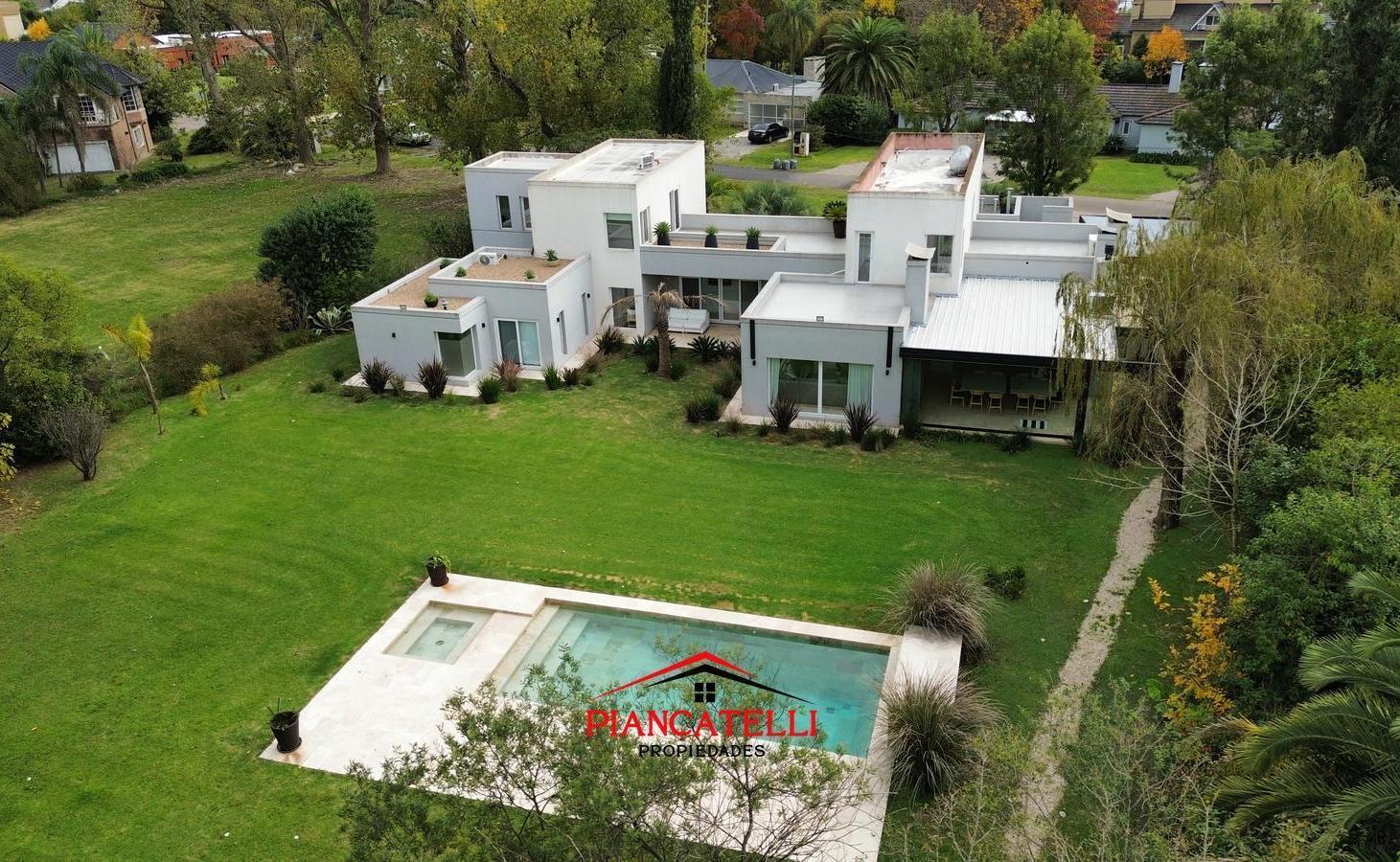VENTA DE CASA EN SAN DIEGO COUNTRY CLUB CON 7 HABITACIONES