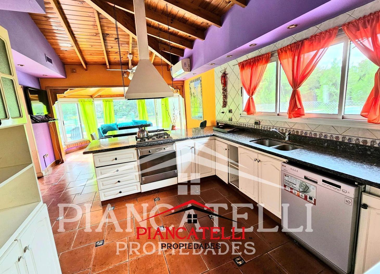 Foto de CASA EN VENTA/ALQUILER EN BOCA RATON CON 6 AMBIENTES, imagen 3