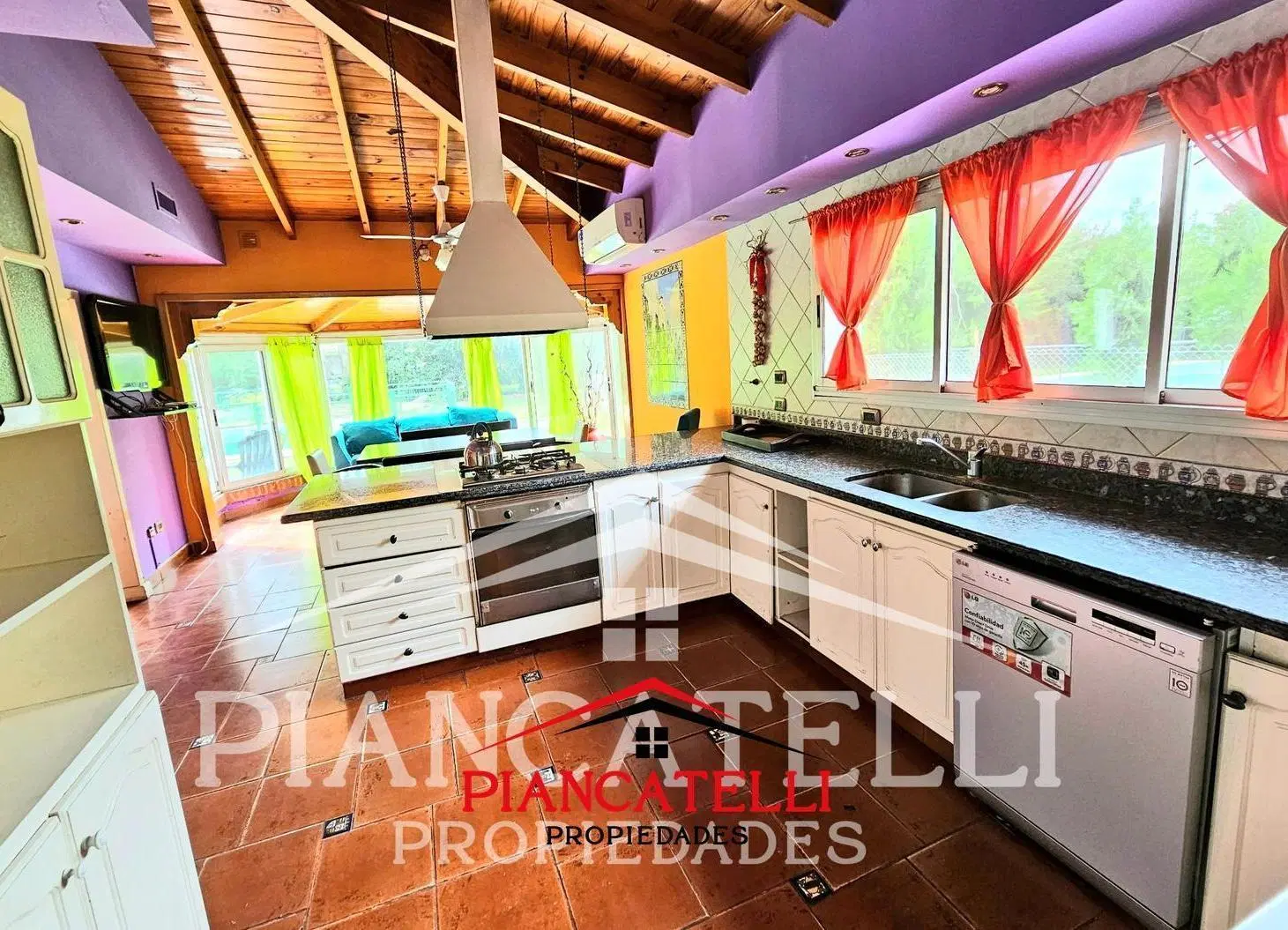 VENTA/ ALQUILER DE CASA CON 6 AMBIENTES EN BOCA RATON 3