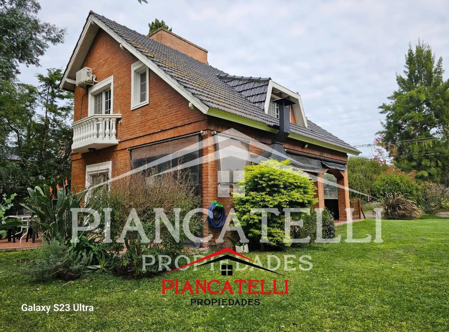 VENTA DE CASA CON 6 AMBIENTES EN BANCO PROVINCIA 4