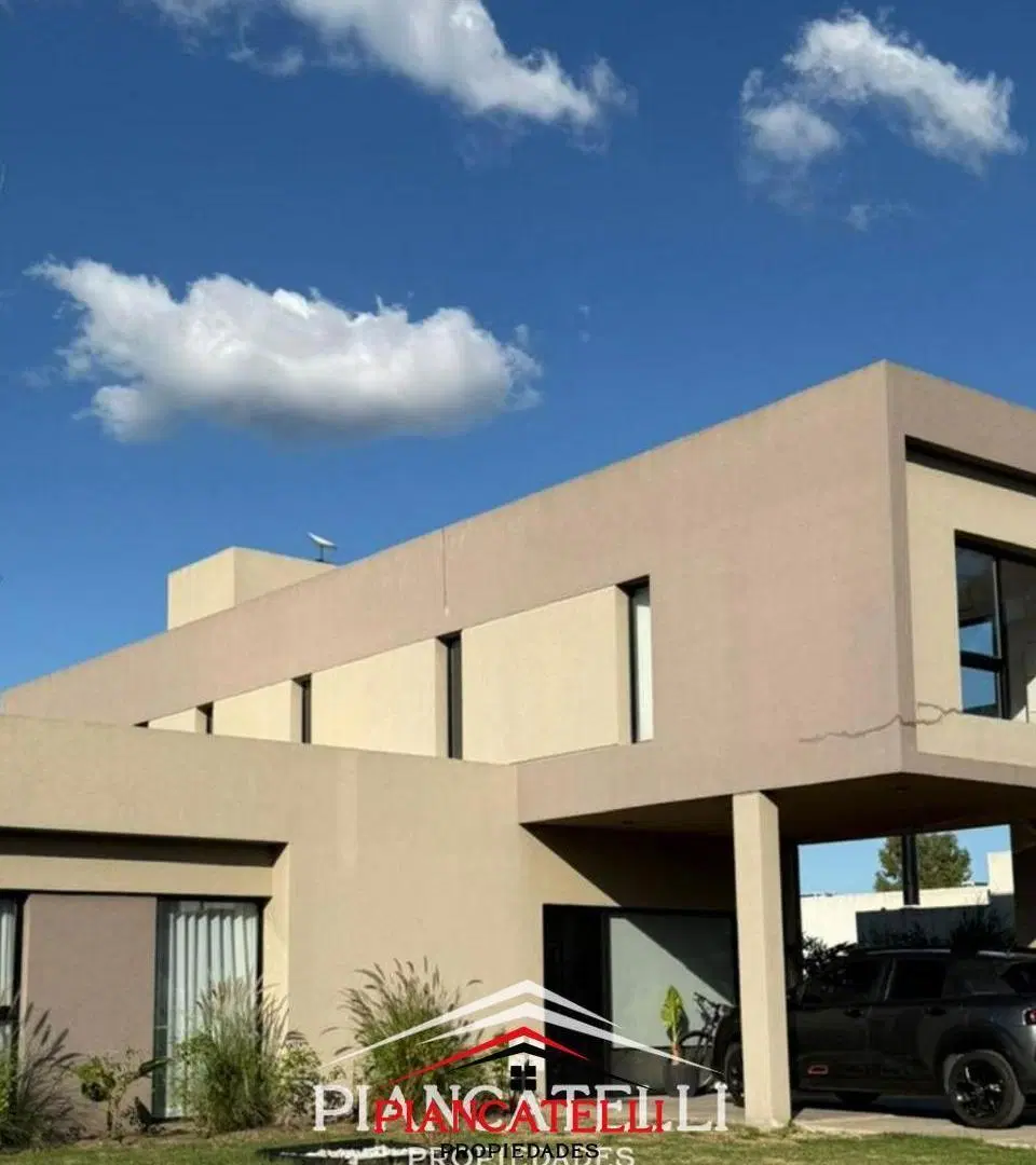 CASA EN VENTA EN SOLAR DE ALVAREZ 4